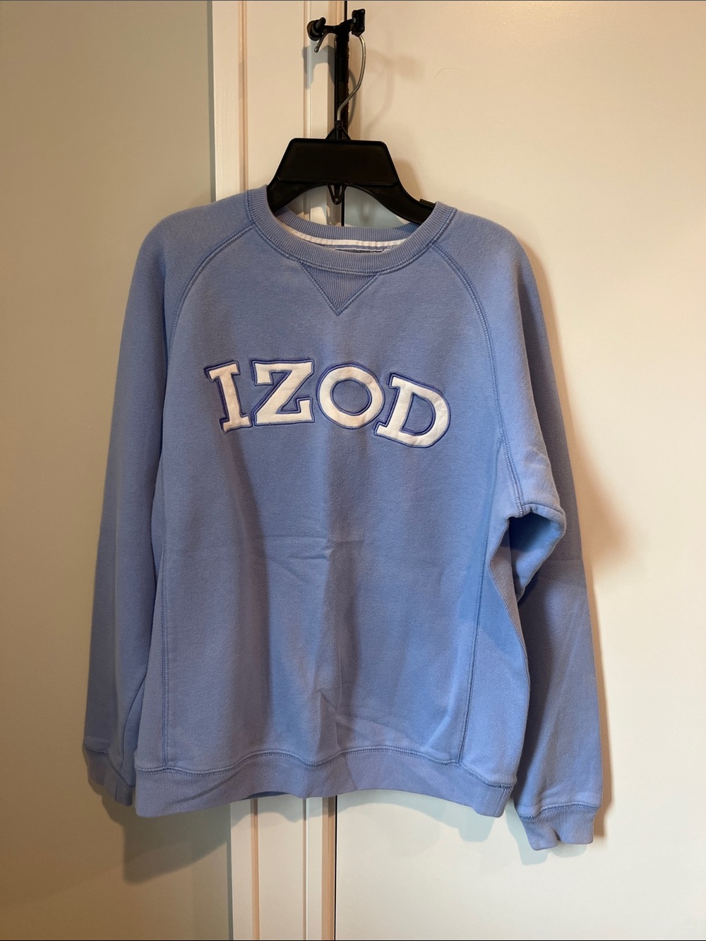 Izod Light Blue Crewneck Sweatshirt with Embroidered Logo Vintage